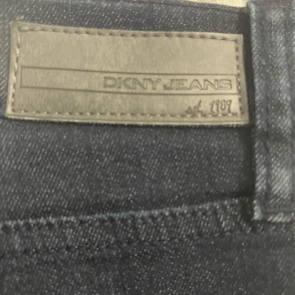 DKNY Jeans - Picture 6 of 6